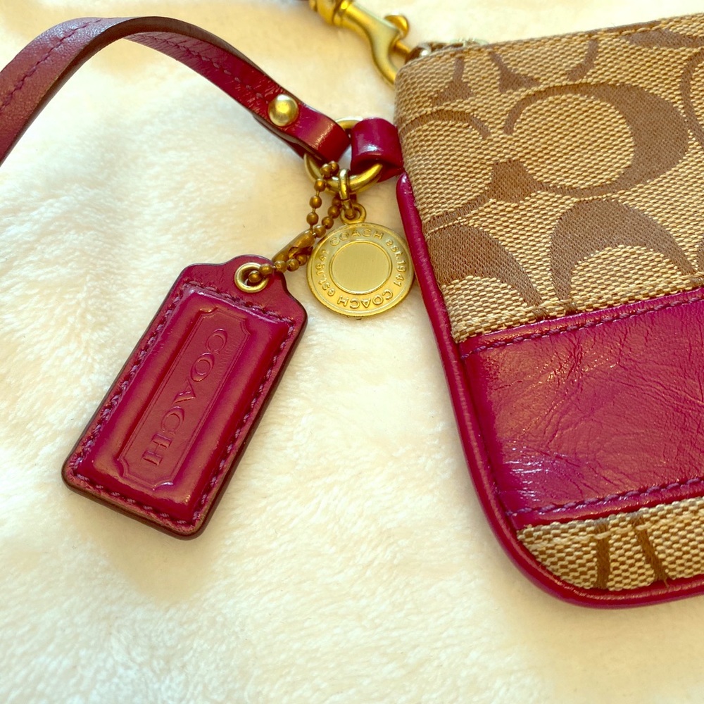 Authentic COACH wristlet